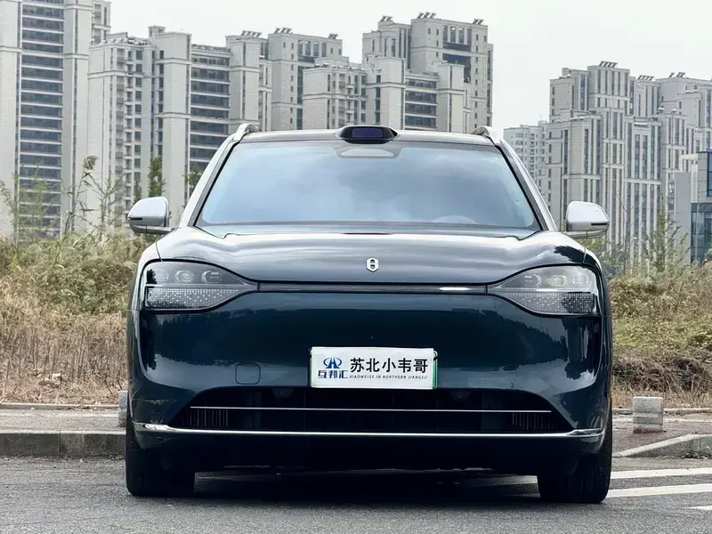 2024 Aito M9 с пробегом 33 000 км