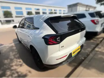 2025 Arcfox T1 с пробегом 14 000 км
