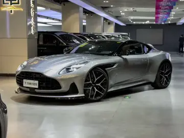 2024 Aston Martin DB12 с пробегом 100 км