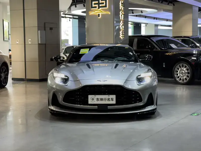 2024 Aston Martin DB12 с пробегом 100 км
