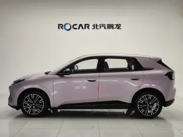 2025 Arcfox T1 с пробегом 9 000 км