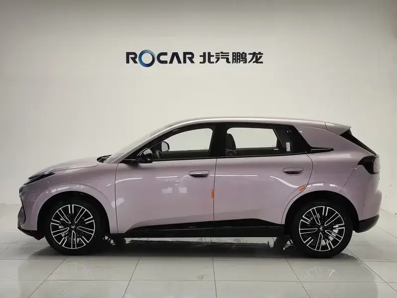 2025 Arcfox T1 с пробегом 9 000 км