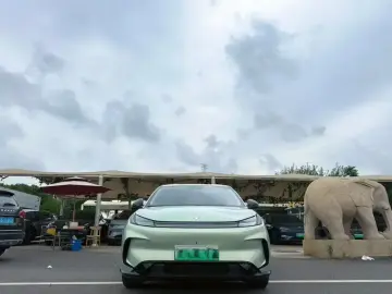 2025 Arcfox T1 с пробегом 9 300 км