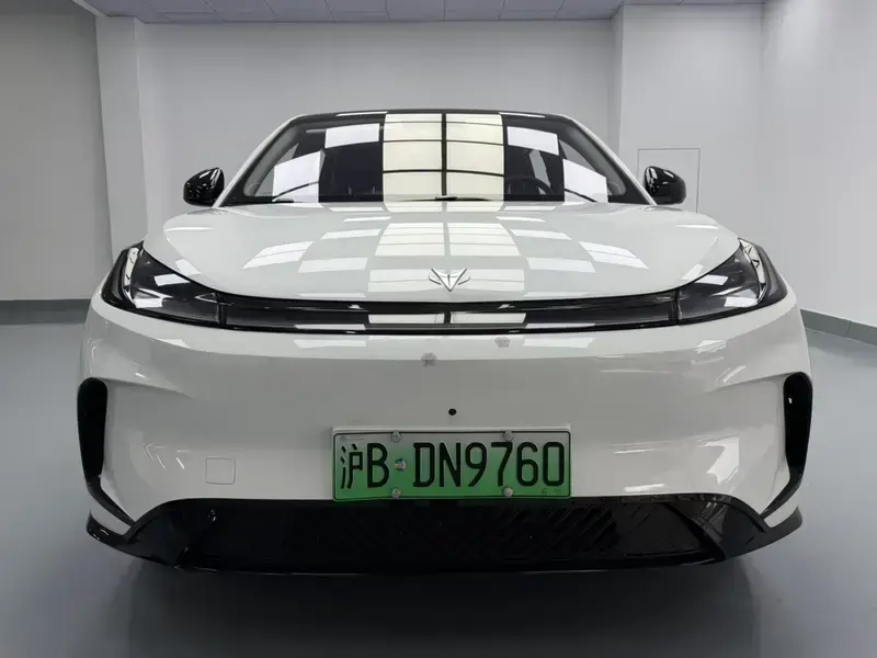 2025 Arcfox T1 с пробегом 9 000 км