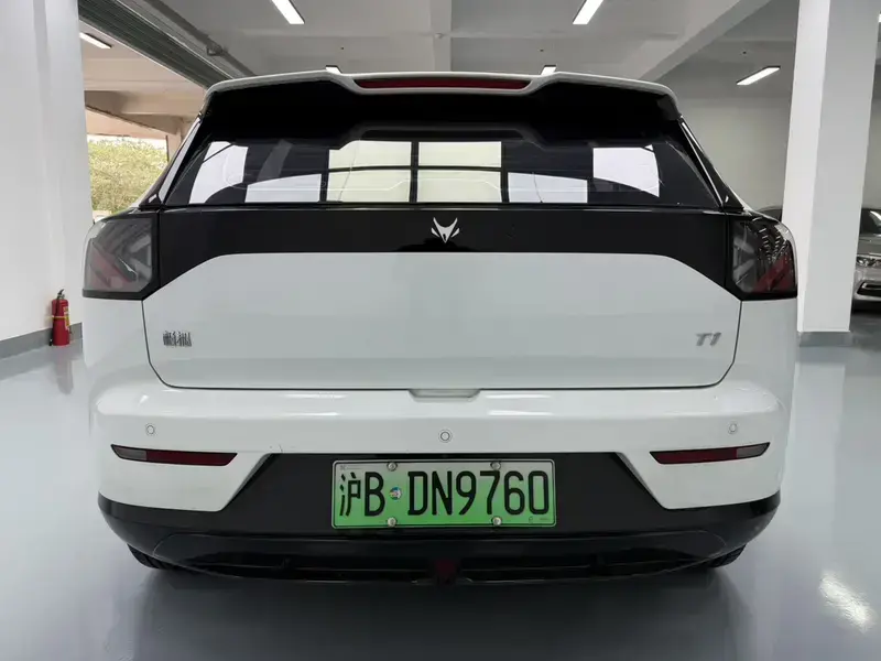 2025 Arcfox T1 с пробегом 9 000 км