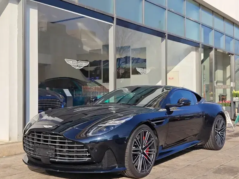 2024 Aston Martin DB12 с пробегом 100 км