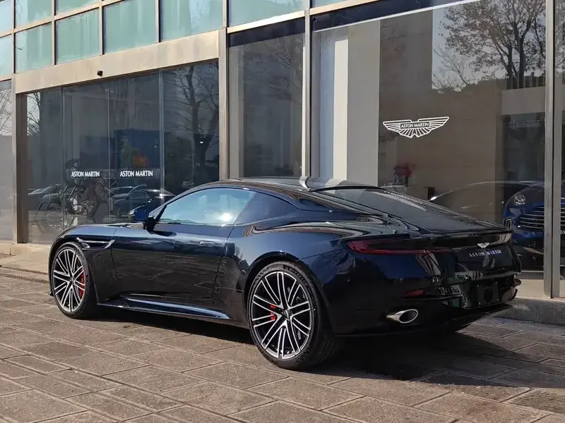 2024 Aston Martin DB12 с пробегом 100 км