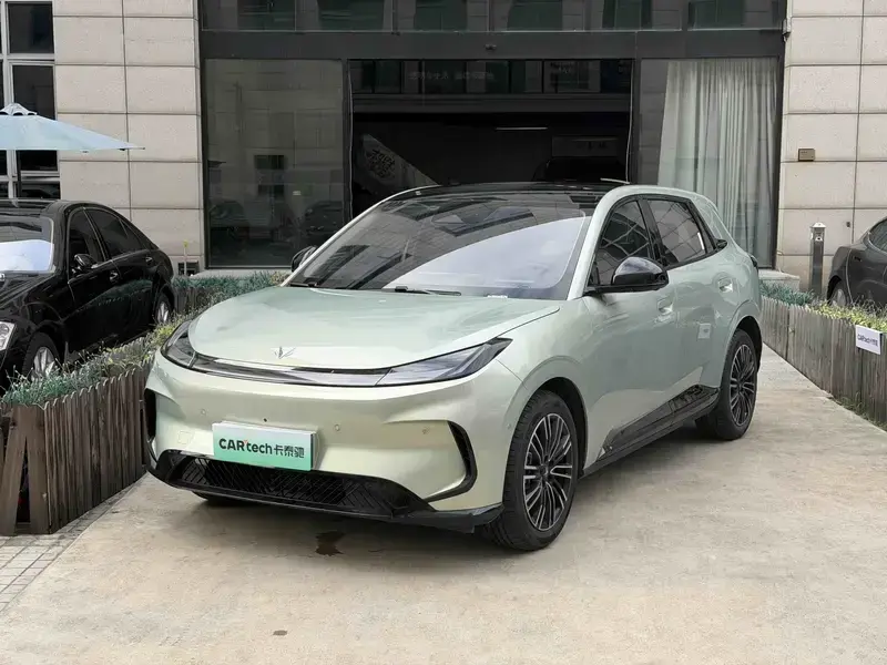 2025 Arcfox T1 с пробегом 16 000 км