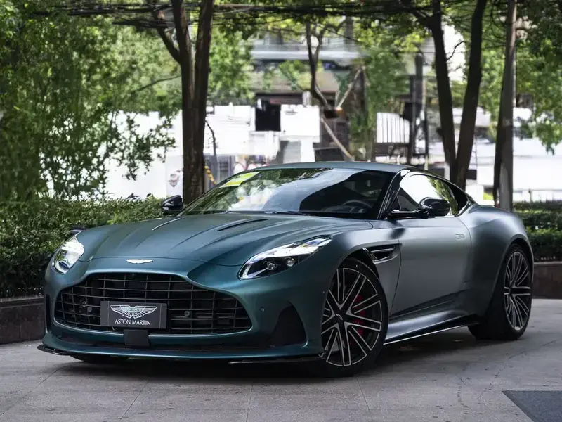 2024 Aston Martin DB12 с пробегом 100 км