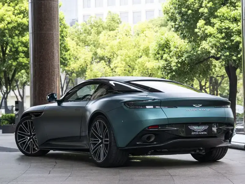 2024 Aston Martin DB12 с пробегом 100 км