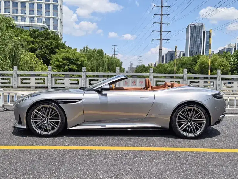 2024 Aston Martin DB12 с пробегом 7 000 км