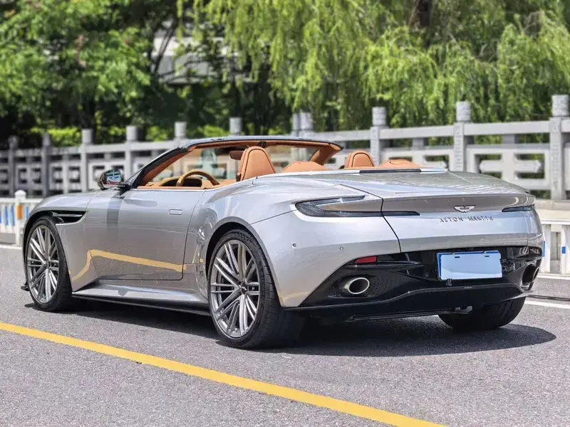2024 Aston Martin DB12 с пробегом 7 000 км