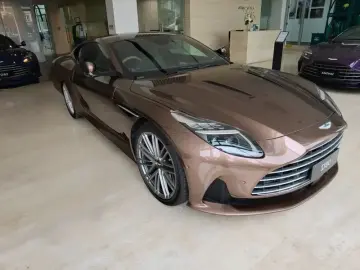 2024 Aston Martin DB12 с пробегом 100 км