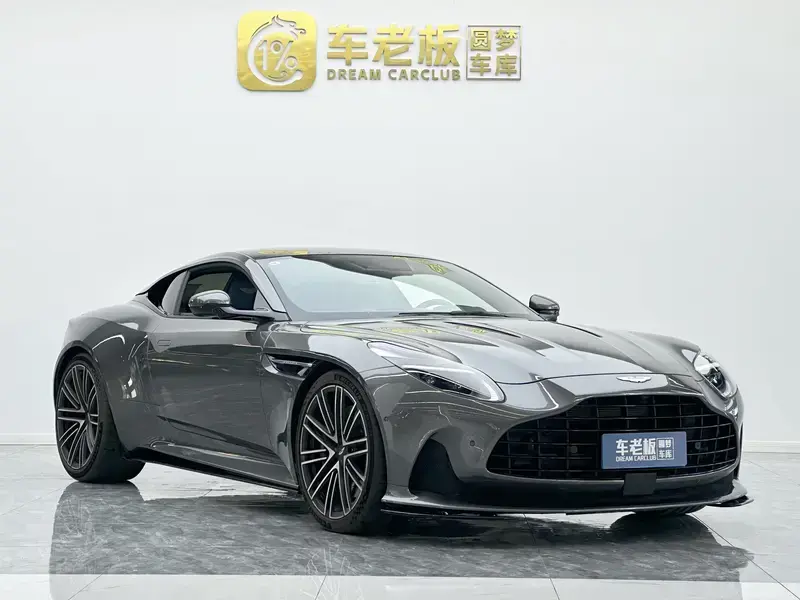 2024 Aston Martin DB12 с пробегом 15 000 км