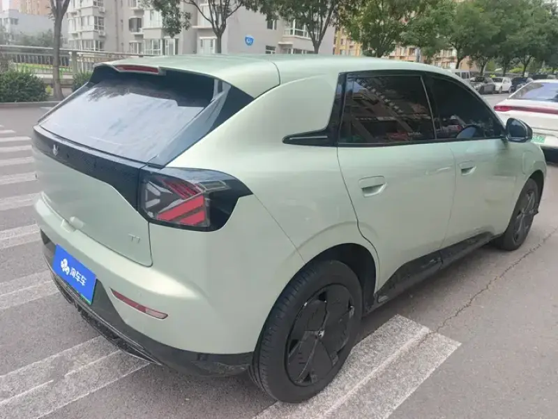 2025 Arcfox T1 с пробегом 4 000 км