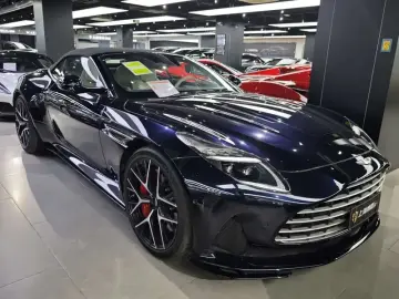 2025 Aston Martin DB12 с пробегом 100 км