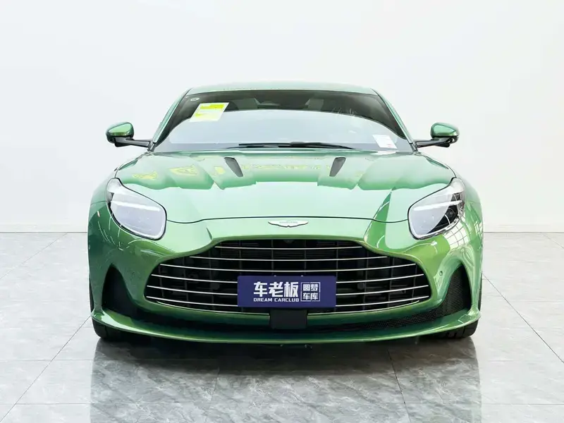 2024 Aston Martin DB12 с пробегом 100 км
