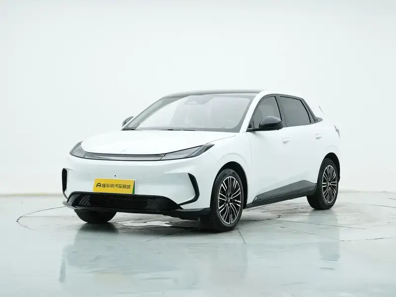 2025 Arcfox T1 с пробегом 2 200 км