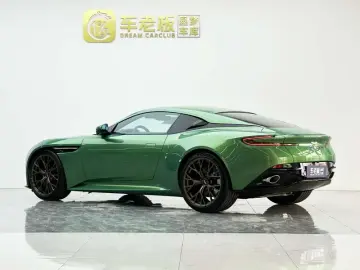2024 Aston Martin DB12 с пробегом 100 км