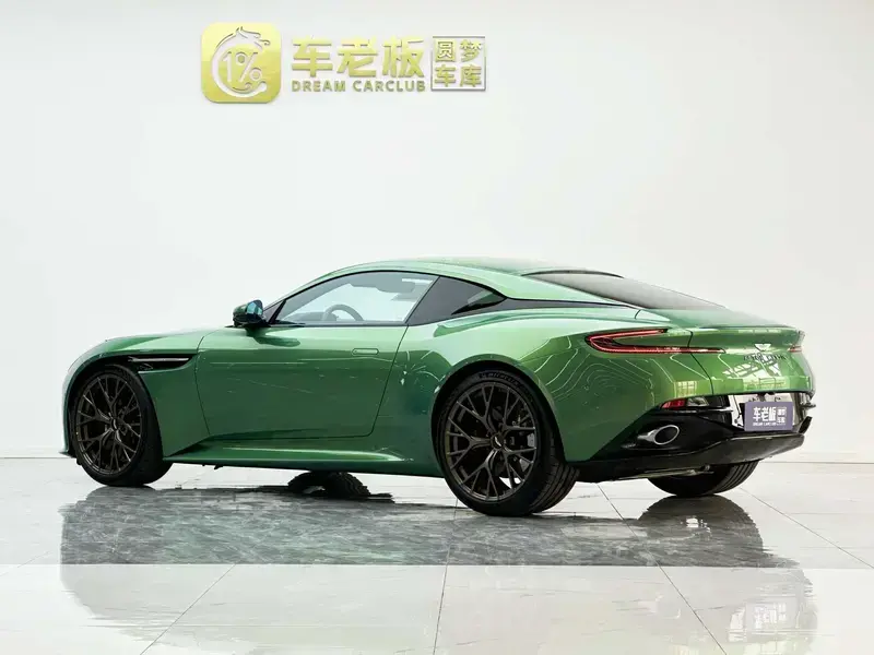 2024 Aston Martin DB12 с пробегом 100 км