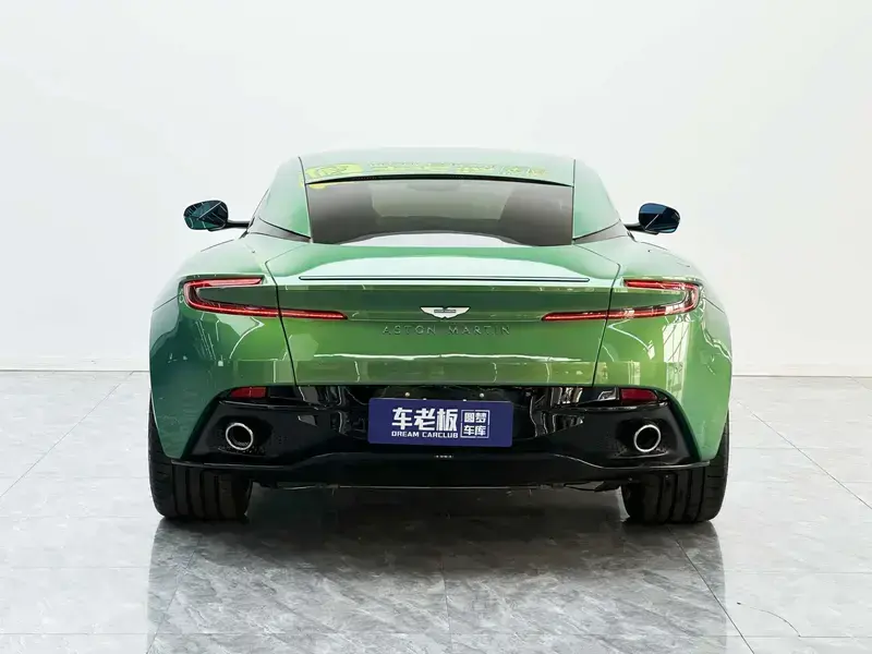 2024 Aston Martin DB12 с пробегом 100 км