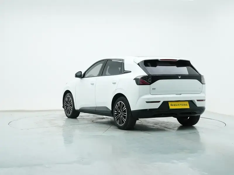 2025 Arcfox T1 с пробегом 2 200 км