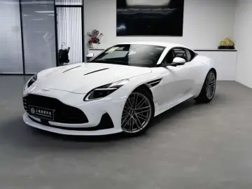 Aston Martin DB12