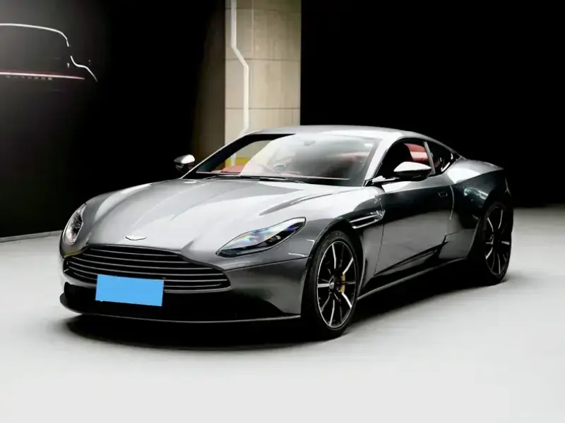 2022 Aston Martin DB11 с пробегом 17 000 км