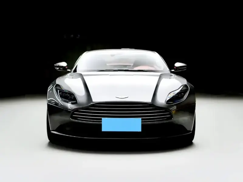 2022 Aston Martin DB11 с пробегом 17 000 км