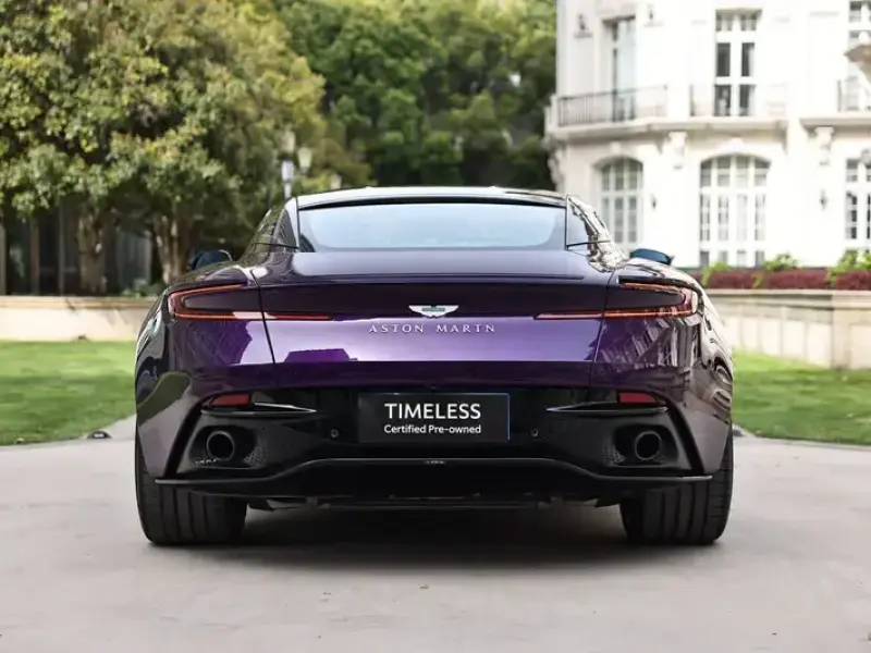 2024 Aston Martin DB12 с пробегом 100 км