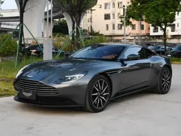 2020 Aston Martin DB11 с пробегом 2 300 км