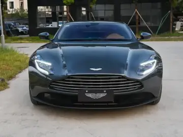 2020 Aston Martin DB11 с пробегом 2 300 км