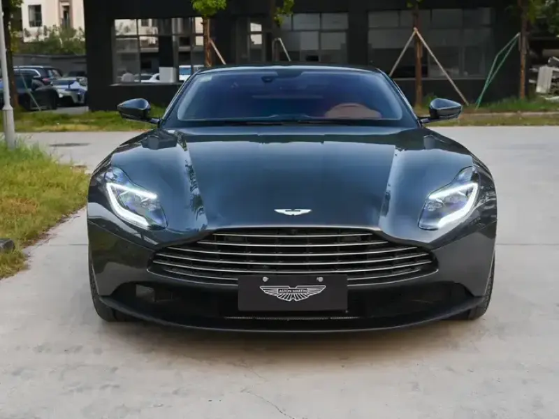 2020 Aston Martin DB11 с пробегом 2 300 км