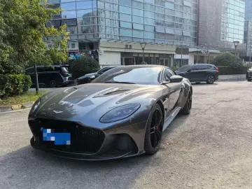 Aston Martin DBS