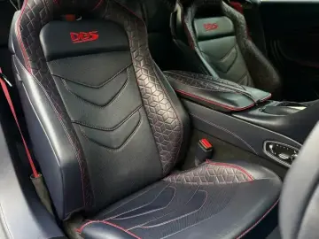 2020 Aston Martin DBS с пробегом 11 000 км