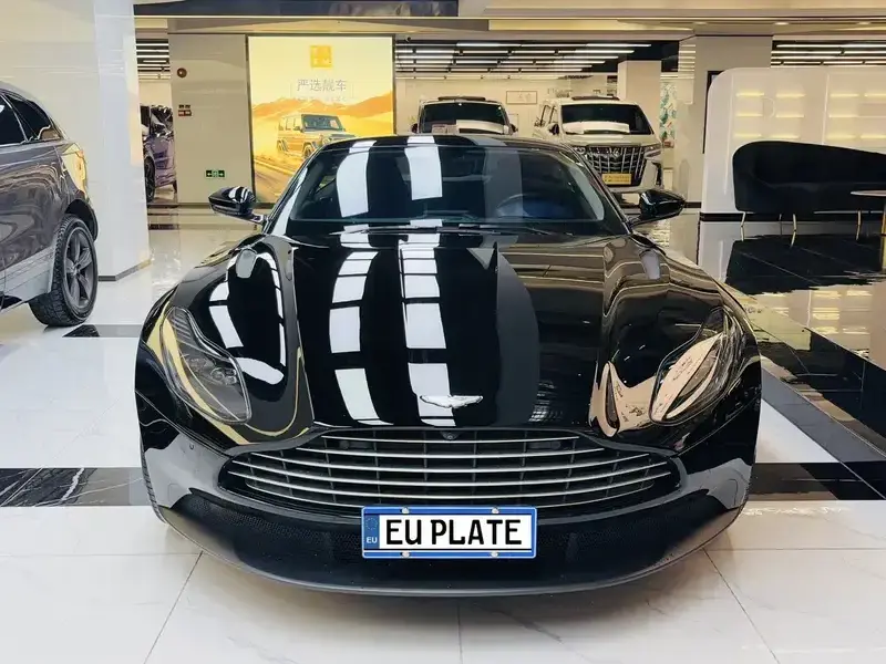 2020 Aston Martin DB11 с пробегом 39 000 км