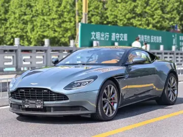 2019 Aston Martin DB11 с пробегом 25 000 км