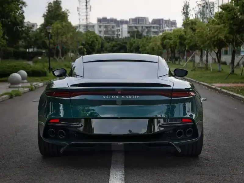 2020 Aston Martin DBS с пробегом 3 600 км