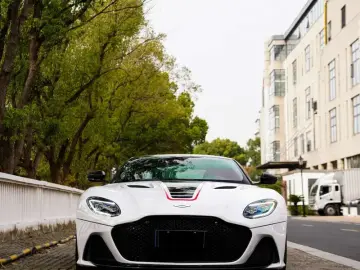 2019 Aston Martin DBS с пробегом 37 000 км