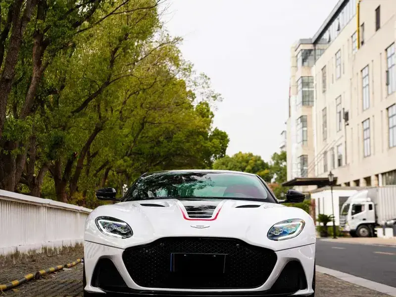2019 Aston Martin DBS с пробегом 37 000 км