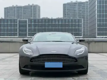 2020 Aston Martin DB11 с пробегом 34 200 км