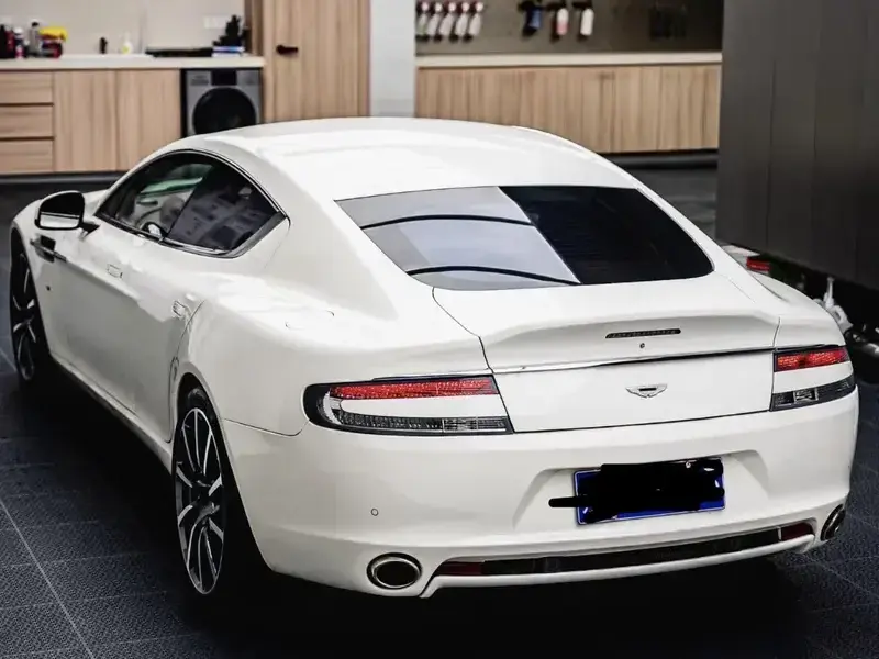 2016 Aston Martin Rapide с пробегом 30 000 км