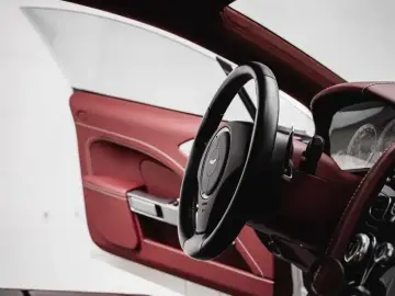 2016 Aston Martin Rapide с пробегом 30 000 км