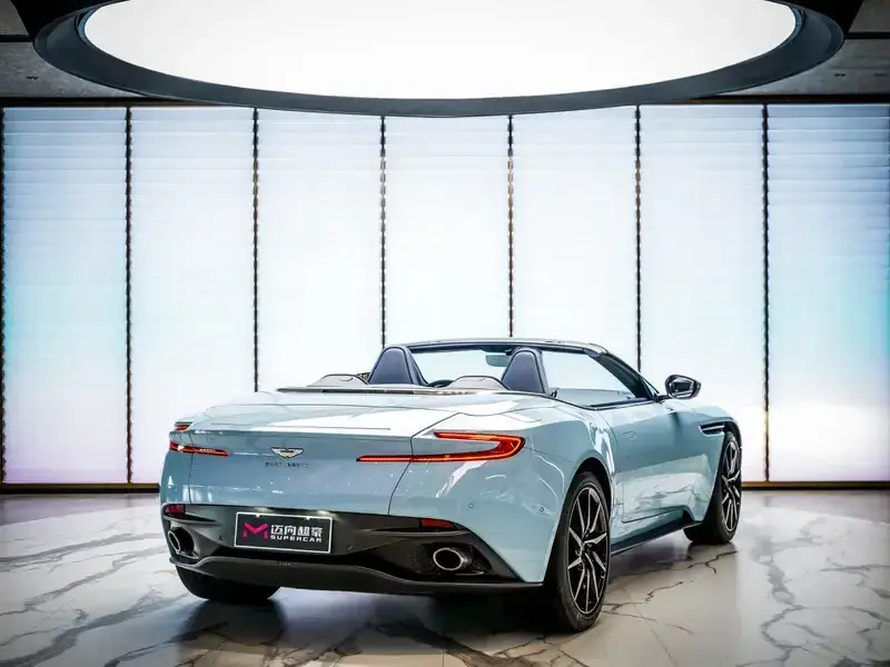 2019 Aston Martin DB11 с пробегом 21 000 км