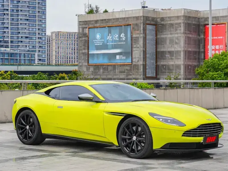 2019 Aston Martin DB11 с пробегом 15 900 км