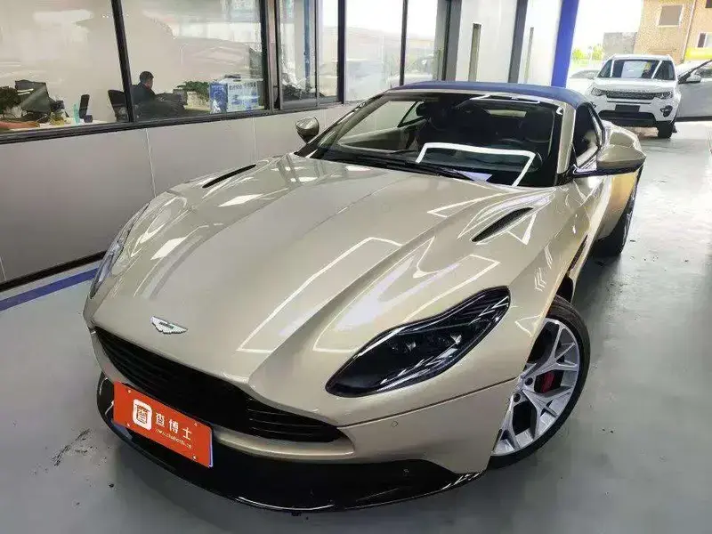 2019 Aston Martin DB11 с пробегом 18 000 км