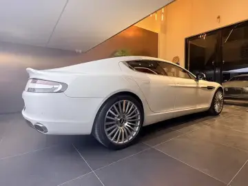 2013 Aston Martin Rapide с пробегом 50 000 км