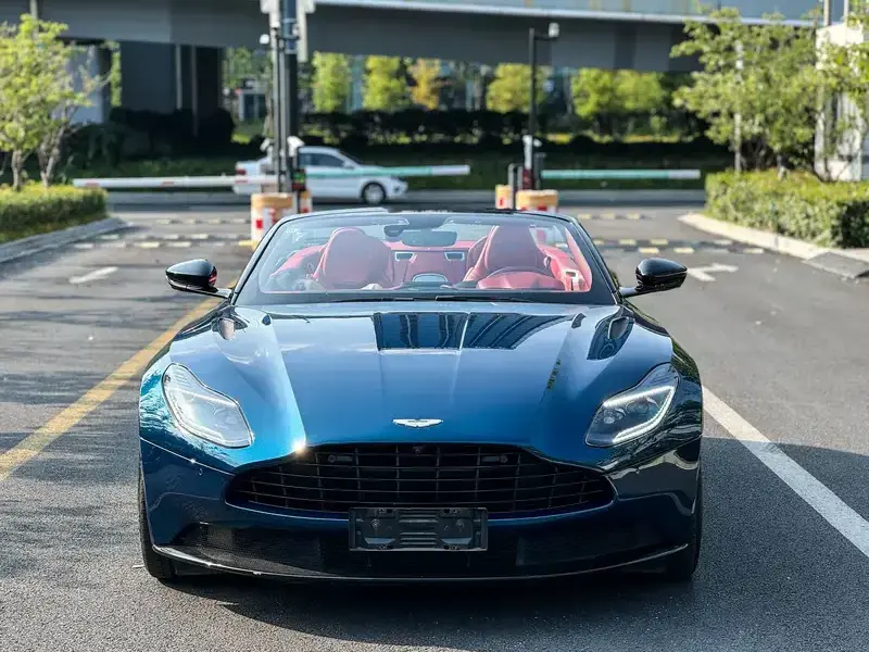 2019 Aston Martin DB11 с пробегом 49 000 км