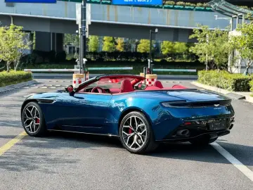 2019 Aston Martin DB11 с пробегом 49 000 км