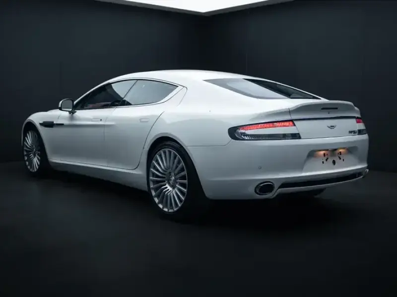 2015 Aston Martin Rapide с пробегом 17 000 км